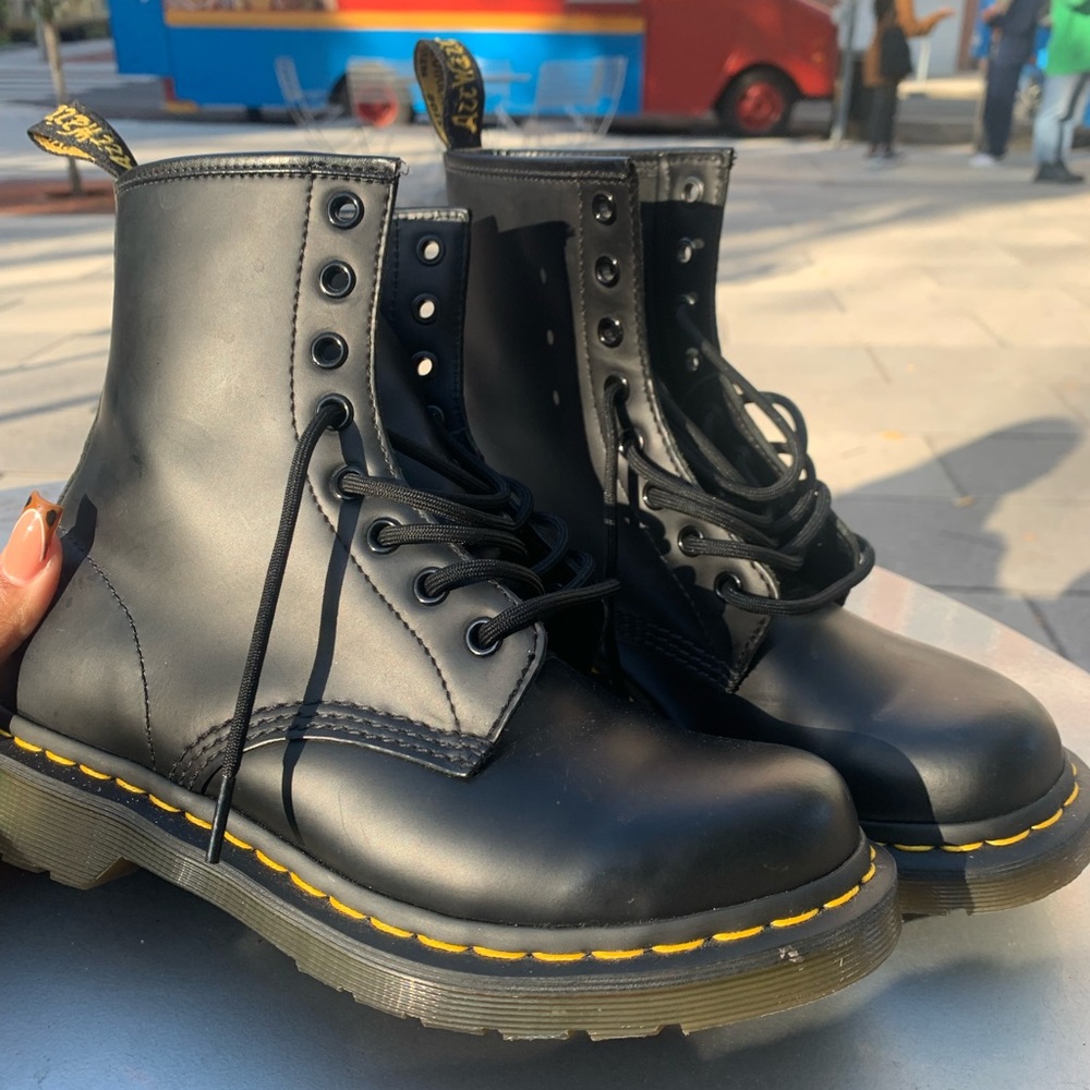 Dr. Marten’s Original Women’s 1460 Smooth Leather Lace Up Boots